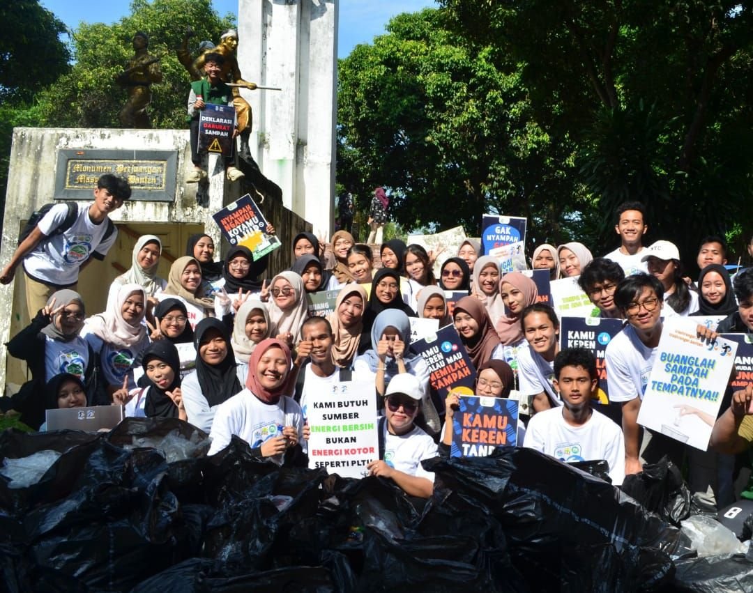 150 Pasukan Ranger Trash Serang Angkut 275 Kg Sampah CFD di Alun-alun 3 150 Pasukan Ranger Trash Serang Angkut 275 Kg Sampah CFD di Alun-alun