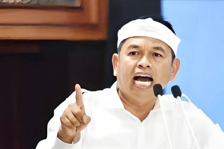 Aturan Baru KDM di Jabar, Sekolah Masuk Jam 6 Pagi dan Sabtu Minggu Libur 5 Aturan Baru KDM di Jabar, Sekolah Masuk Jam 6 Pagi dan Sabtu Minggu Libur