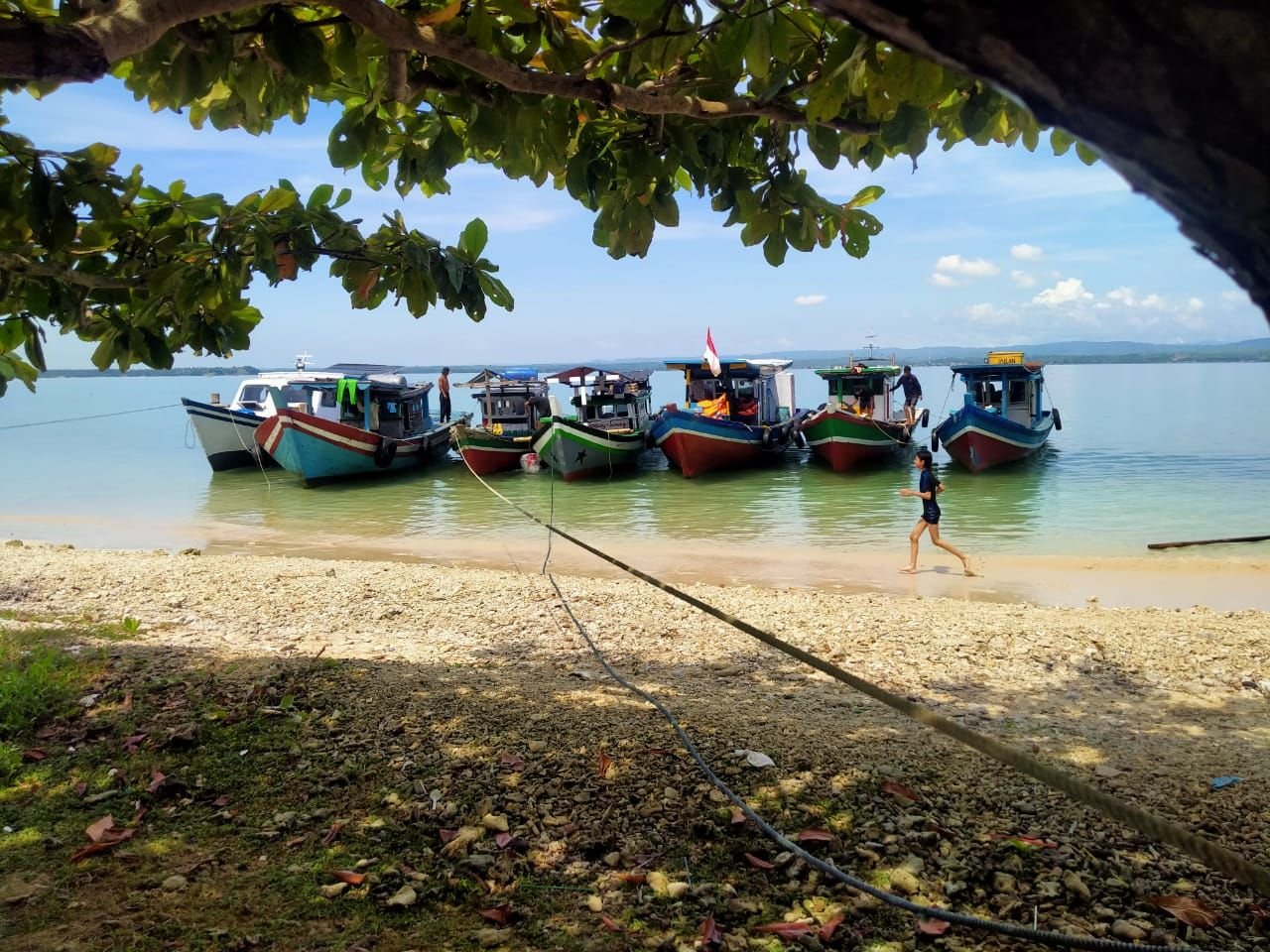 Menikmati Keindahan Pulau Liwungan Lewat Snorkeling hingga Kamping, Surga Tersembunyi di Lepas Pantai Pandeglang,