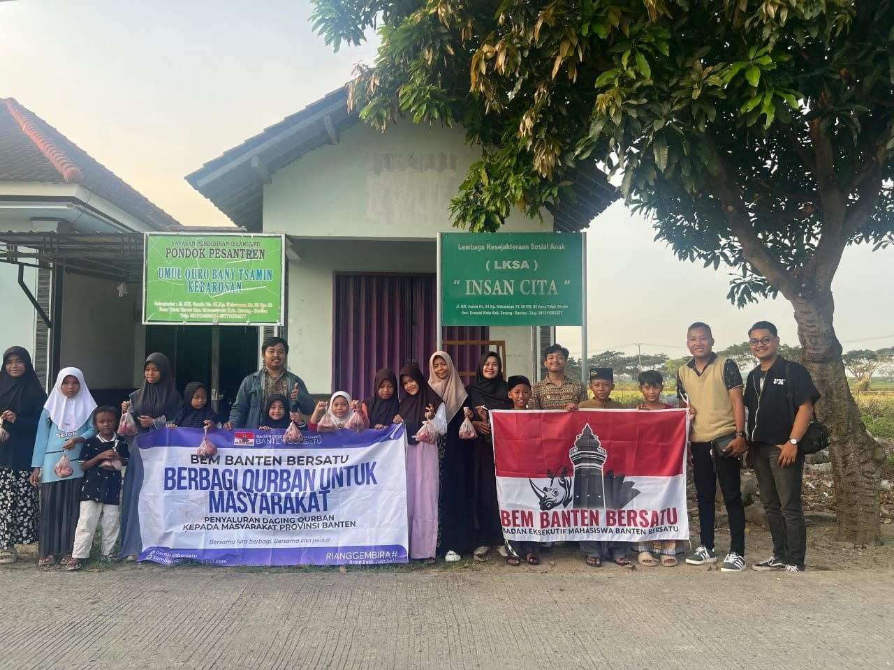Kolaborasi Polda Banten dan Aliansi BEM Banten Bersatu Salurkan Hewan Kurban untuk Kaum Dhuafa