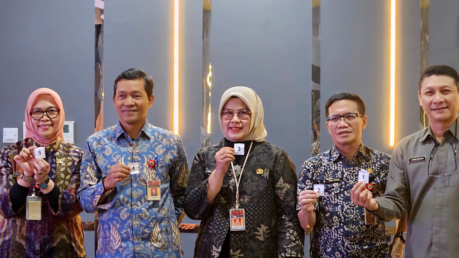 Disebut Sebagai Calon Kuat Sekda Banten, Deden Apriandhi Tetap Legowo 8 Disebut Sebagai Calon Kuat Sekda Banten, Deden Apriandhi Tetap Legowo