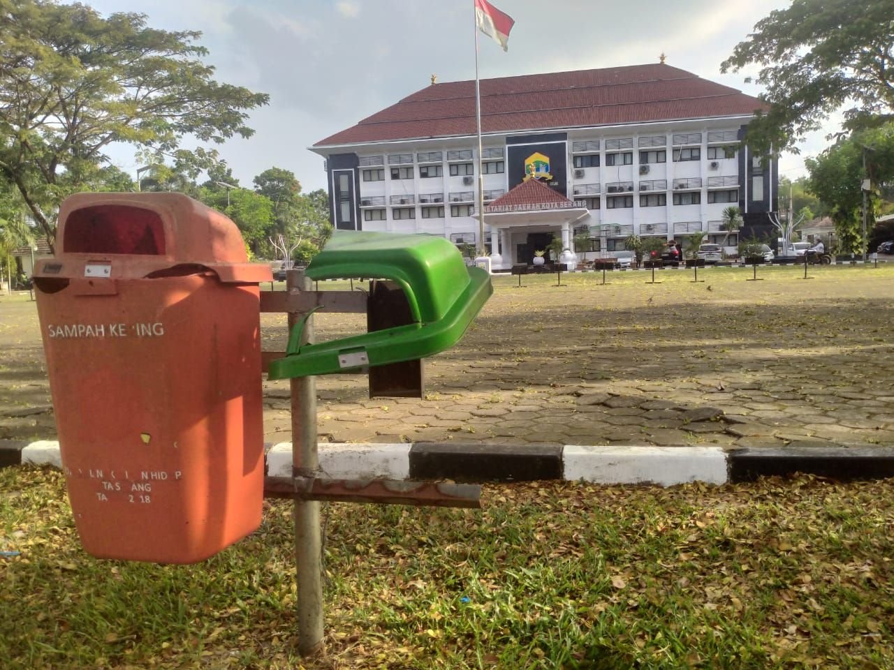 Tempat Sampah di Puspemkot Serang Banyak yang Hilang