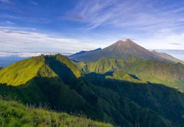 Pendaki Asal Brasil Jatuh di Gunung Rinjani, Berhasil Selamat Setelah Bertahan 16 jam 5 Pendaki Asal Brasil Jatuh di Gunung Rinjani, Berhasil Selamat Setelah Bertahan 16 jam