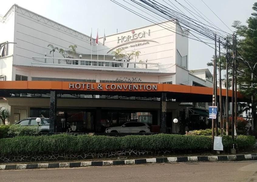 4 Hotel Pilihan untuk Staycation di Pandeglang, Tarif Gak Bikin Tabungan Terkuras 8 4 Hotel Pilihan untuk Staycation di Pandeglang, Tarif Gak Bikin Tabungan Terkuras