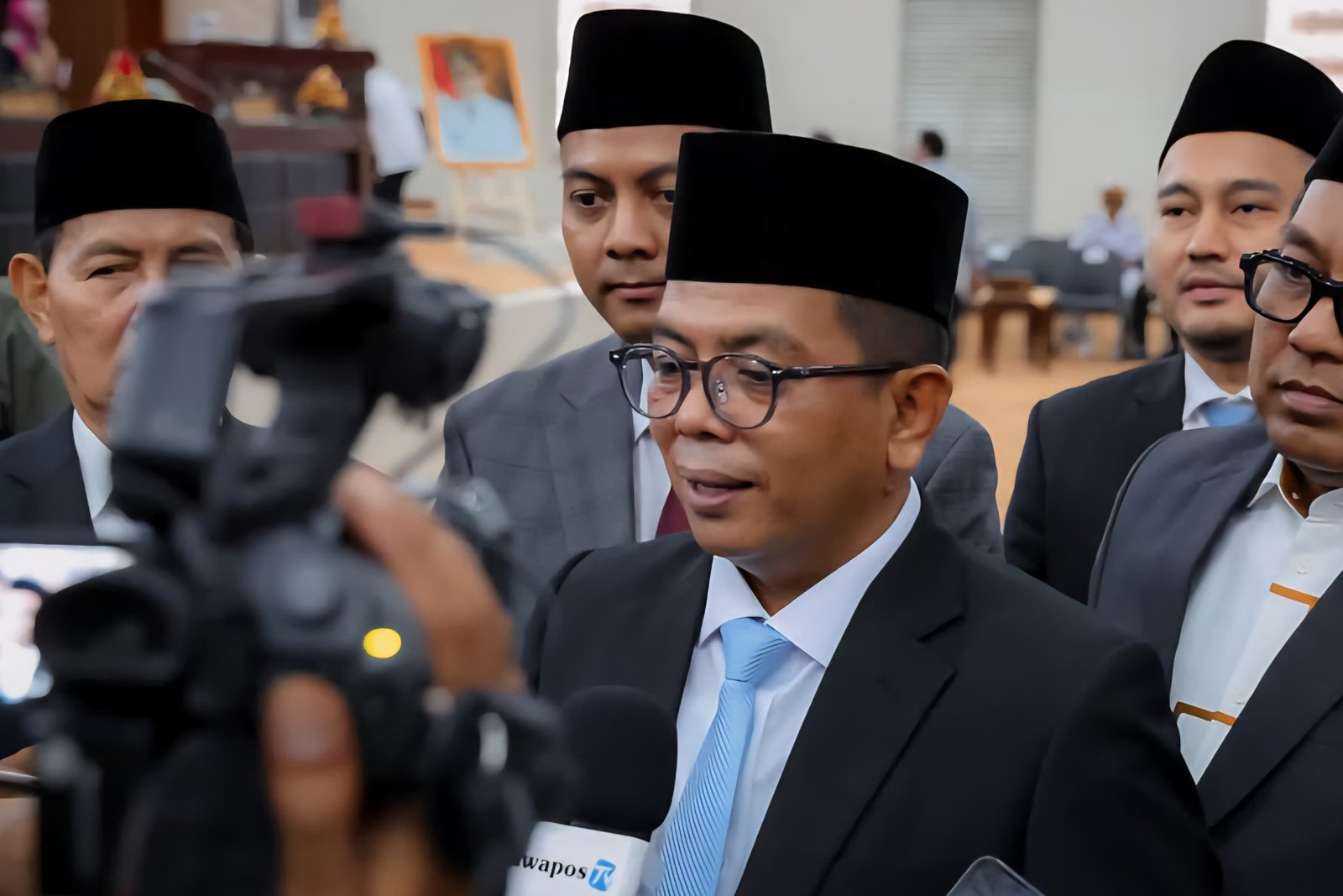 Komentar Andra Soal Dicopotnya Budi Prajogo Imbas Viral Surat Rekomendasi SMPB 2025 2 Komentar Andra Soal Dicopotnya Budi Prajogo Imbas Viral Surat Rekomendasi SMPB 2025