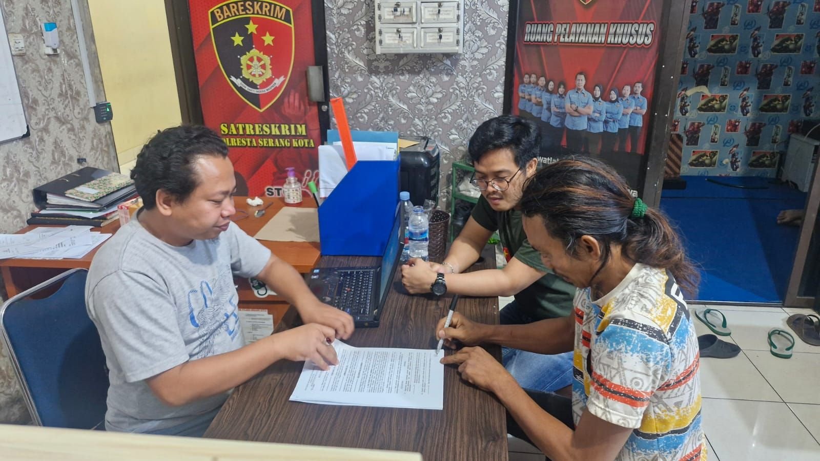 Ayah di Kota Serang Gauli Anak Kandung Sejak SD Hingga SMA 3 Ayah di Kota Serang Gauli Anak Kandung Sejak SD Hingga SMA