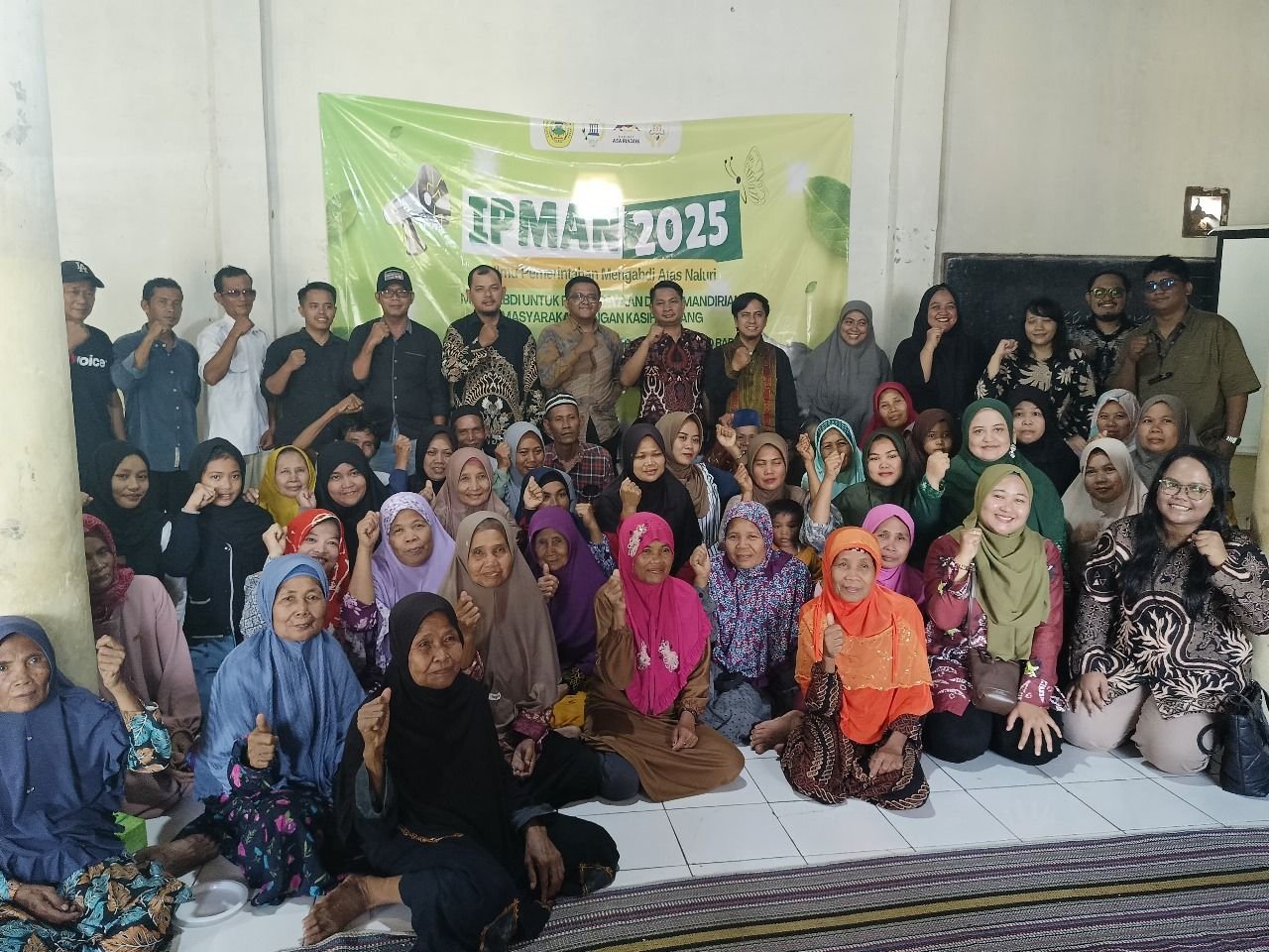 Ilmu Pemerintahan FISIP UNTIRTA Dorong Kemandirian Ekonomi Warga Padasuka melalui Edukasi BUMDes dan UMKM