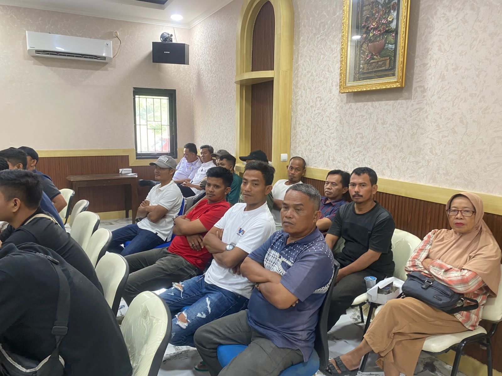 Bakal Direlokasi ke Pasar Induk Rau, Pedagang Lingkar Luar Minta Fasilitas Diperbaiki 6 Bakal Direlokasi ke Pasar Induk Rau, Pedagang Lingkar Luar Minta Fasilitas Diperbaiki