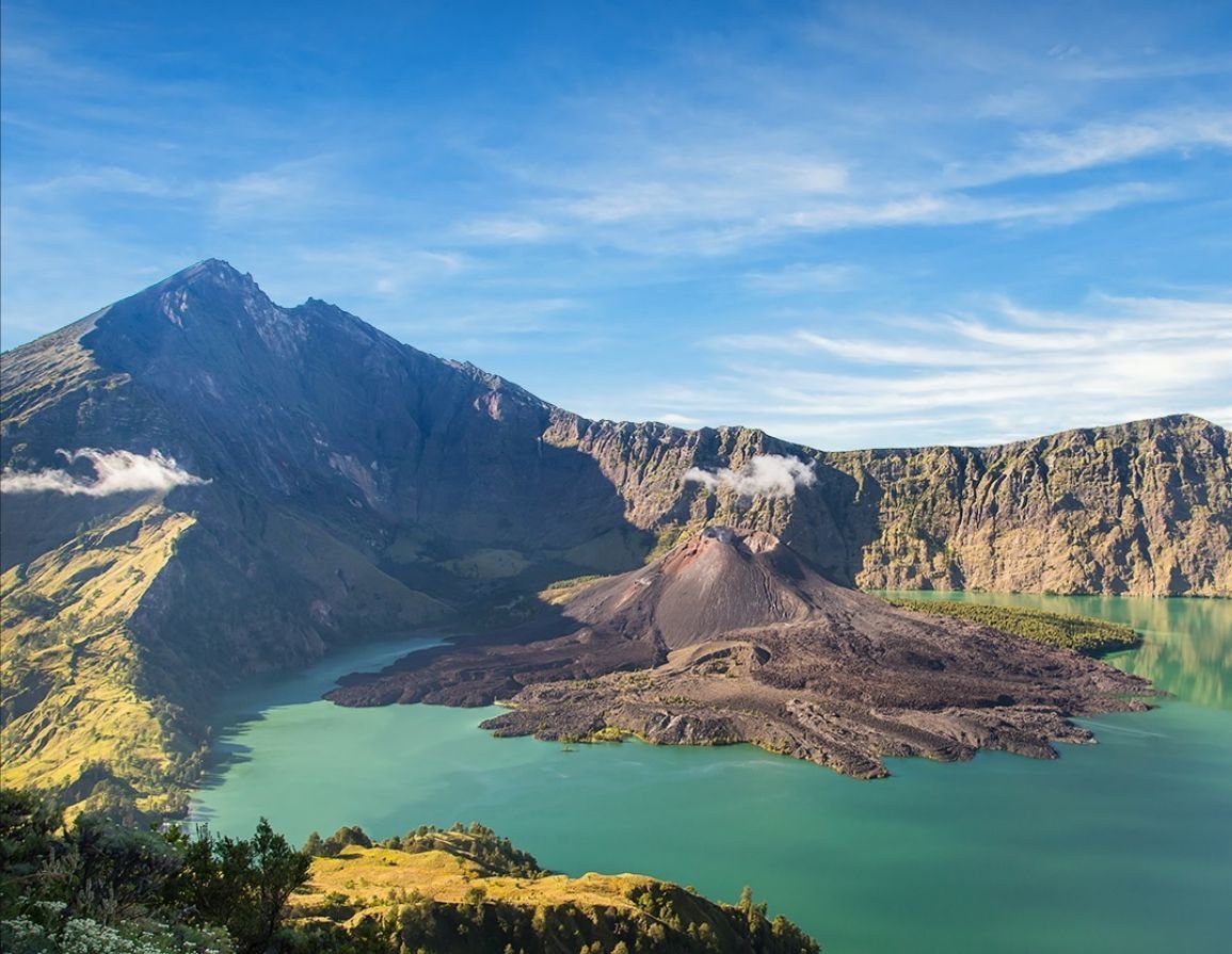 Miliki 6 Jalur Pendakian, Ini Trek ke Puncak Gunung Rinjai yang Dianggap Terbaik di Dunia 4 Miliki 6 Jalur Pendakian, Ini Trek ke Puncak Gunung Rinjai yang Dianggap Terbaik di Dunia