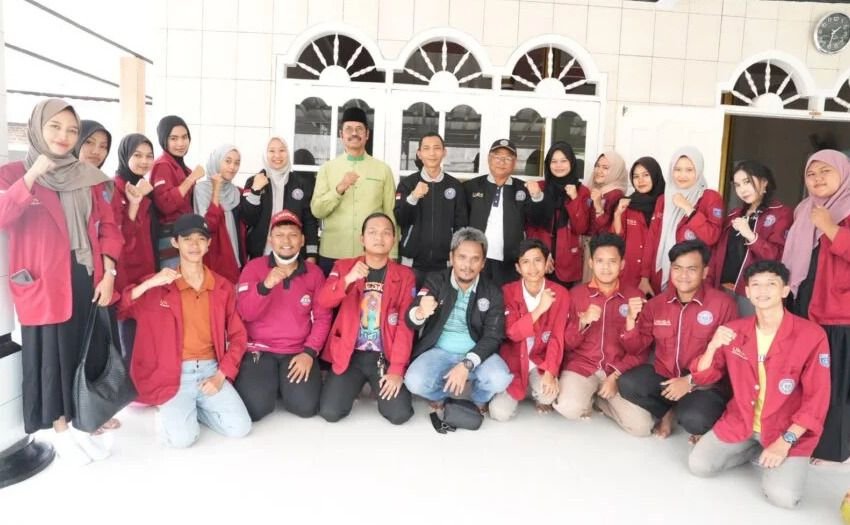 Furtasan Ali Pantau Mahasiswa Uniba yang KKM di Pulo Panjang, Wujud Nyata Tri Dharma Perguruan Tinggi 1 Furtasan Ali Pantau Mahasiswa Uniba yang KKM di Pulo Panjang, Wujud Nyata Tri Dharma Perguruan Tinggi