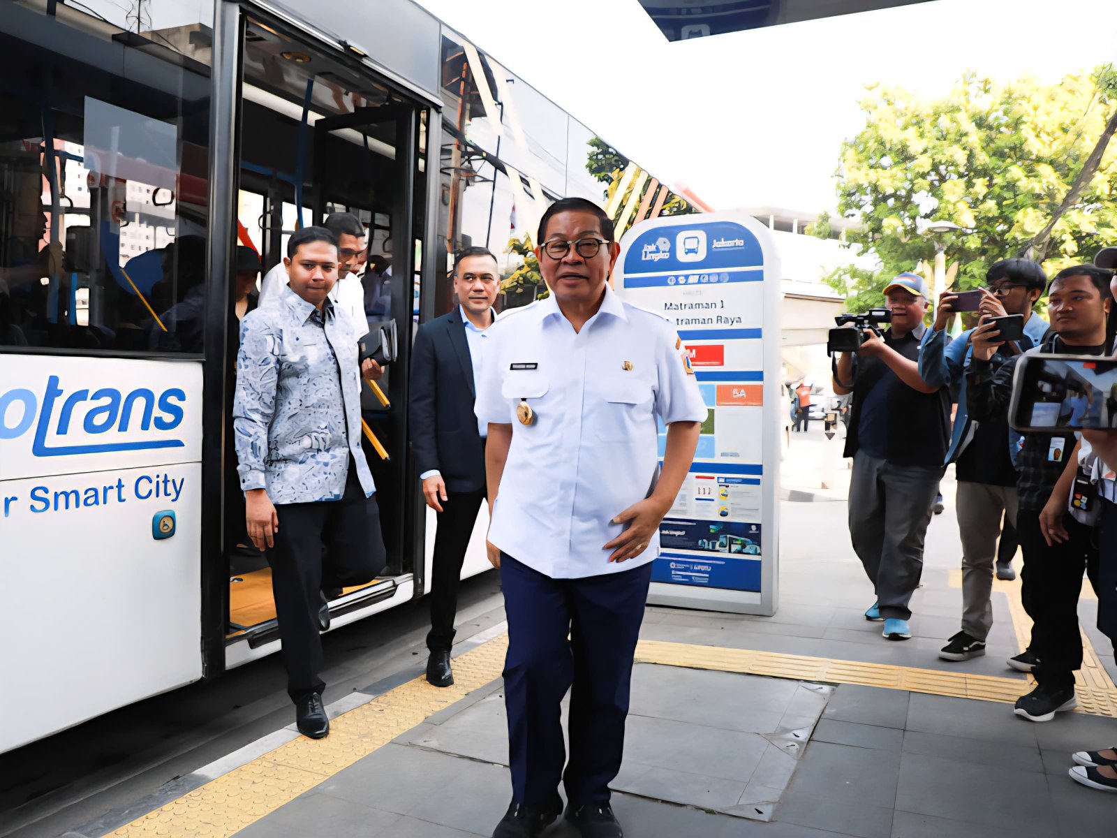 Pramono Anung Tegaskan ASN Dilarang Bawa Kendaraan Pribadi Setiap Rabu, Ini Alasannya!