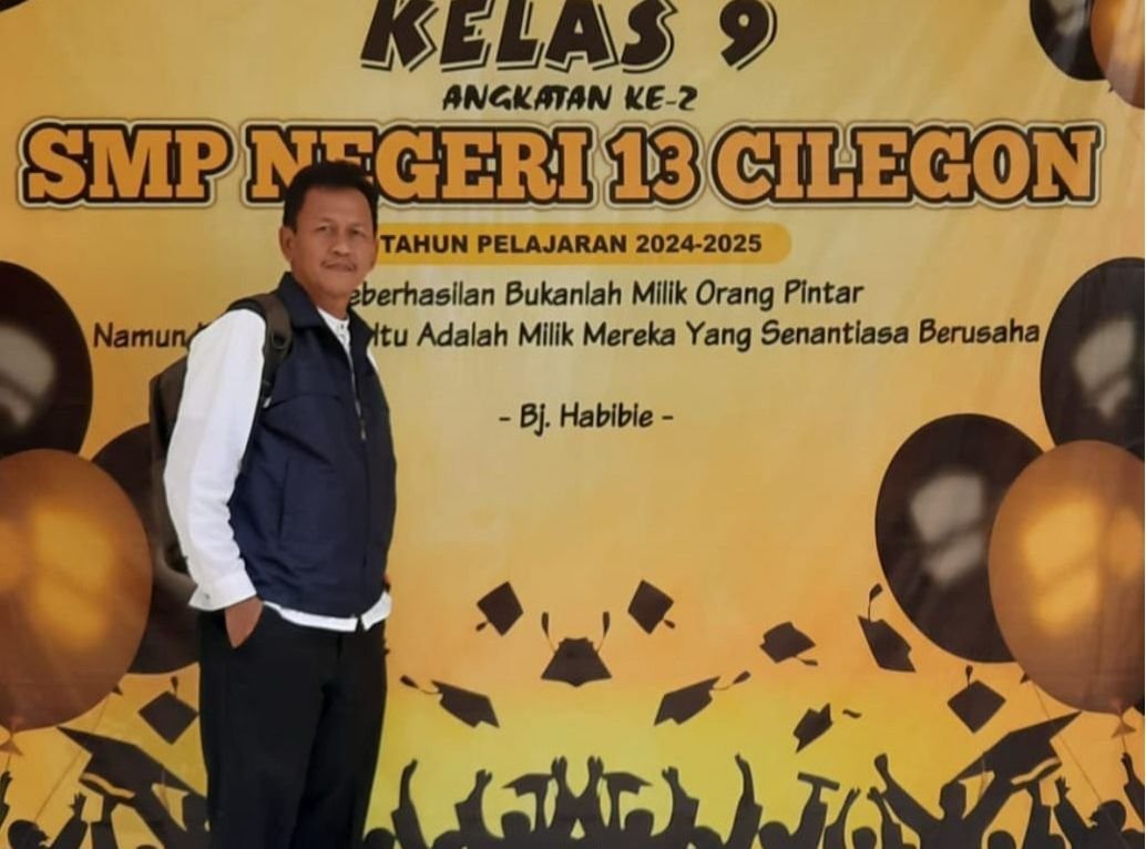 31 Tahun Mengabdi di Dunia Pendidikan, Haris Buktikan Jadi Guru Bukan Sekadar Profesi tapi Panggilan Hati 1 31 Tahun Mengabdi di Dunia Pendidikan, Haris Buktikan Jadi Guru Bukan Sekadar Profesi tapi Panggilan Hati