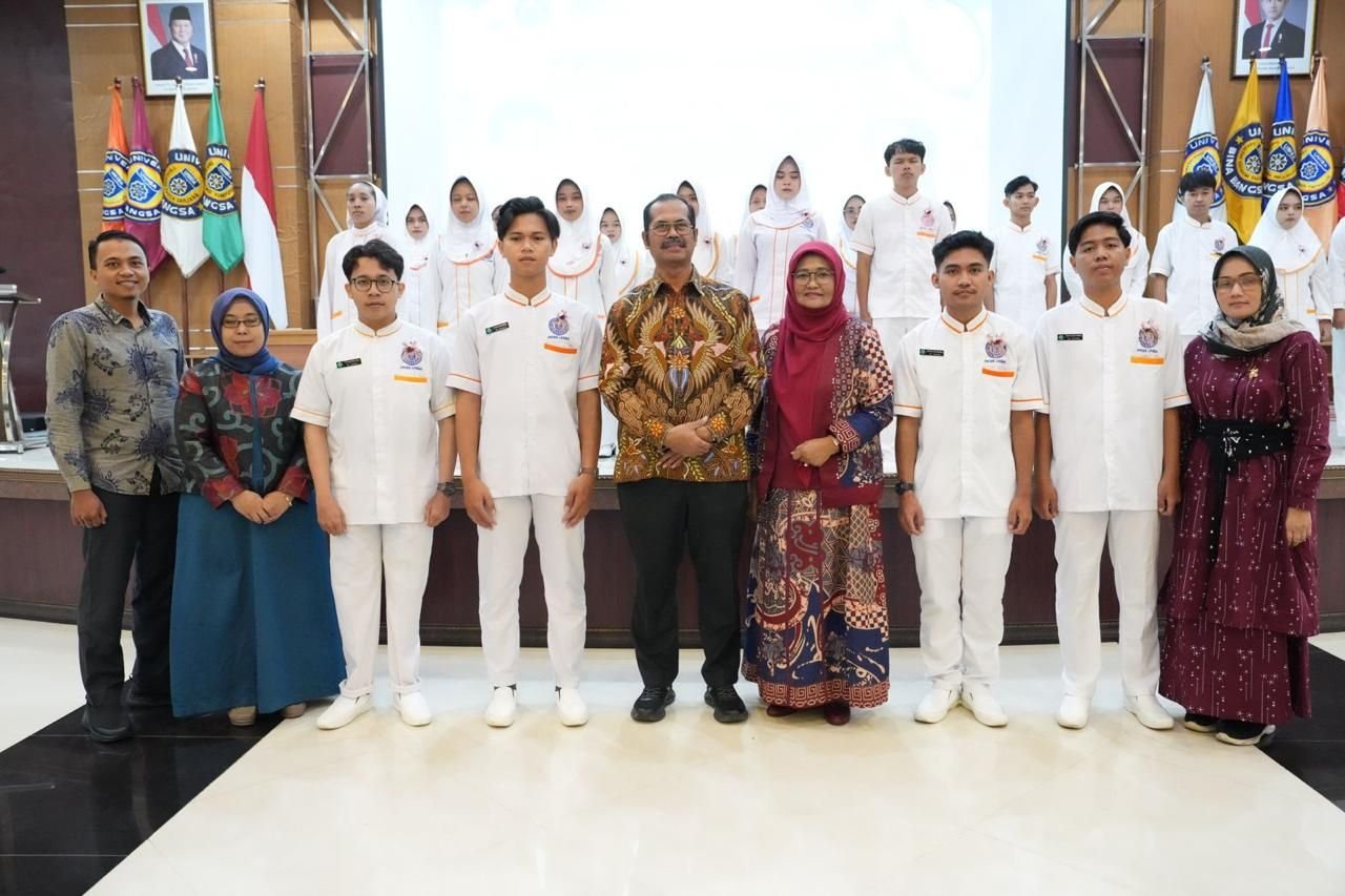 Puluhan Mahasiswa Keperawatan Uniba Ikut Capping Day, Diharapkan Unggul dan Terampil di Dunia Kerja 1 Puluhan Mahasiswa Keperawatan Uniba Ikut Capping Day, Diharapkan Unggul dan Terampil di Dunia Kerja