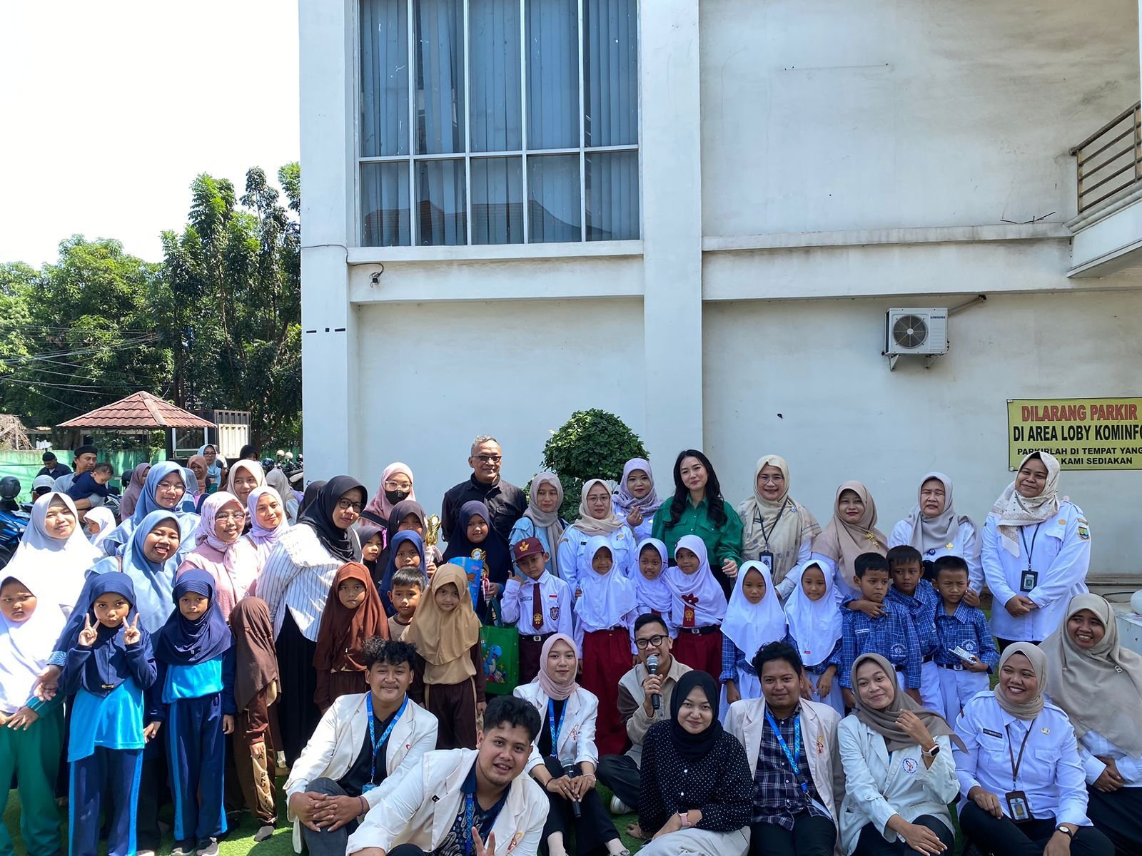 Peringati Hari Anak Nasional, Ibu Wakil Walikota Cilegon Raras Sebut Anak Juga Perlu di Apresiasi 3 Peringati Hari Anak Nasional, Ibu Wakil Walikota Cilegon Raras Sebut Anak Juga Perlu di Apresiasi