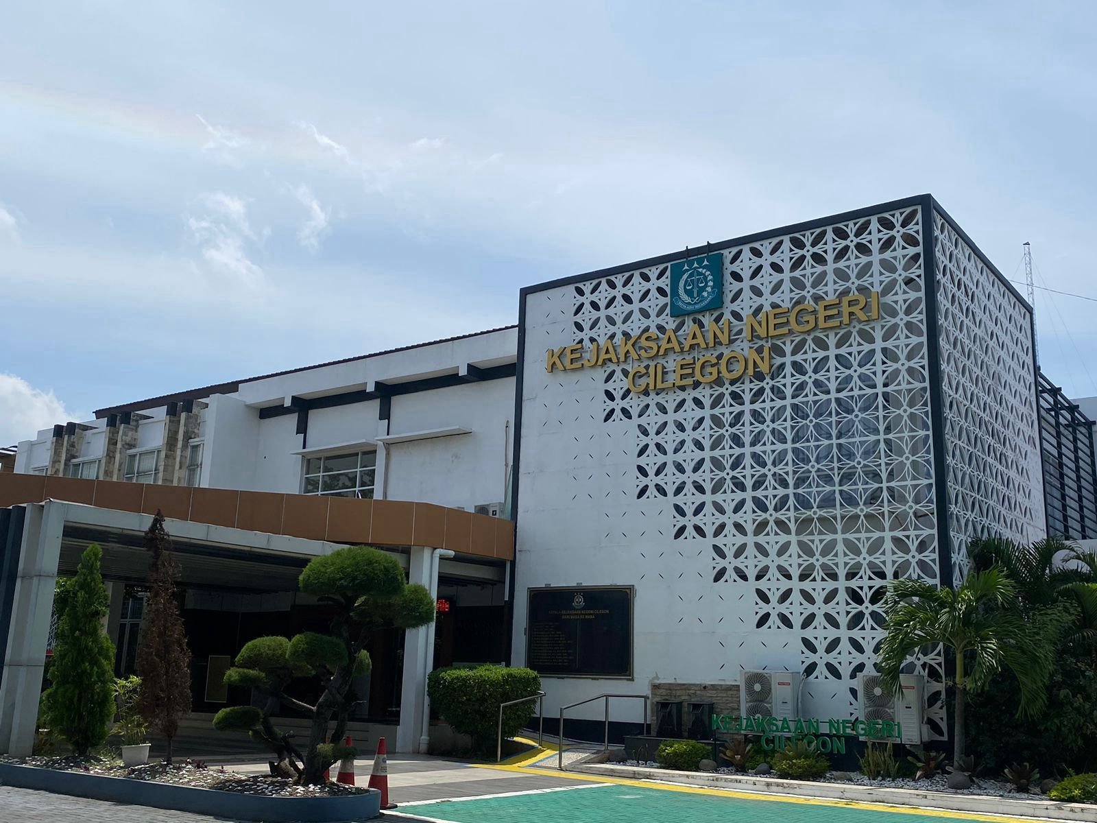 Kejari Cilegon Terima Limpahan Laporan Kasus Apotek Gama Soal Dugaan Penjualan Obat Ilegal 5 Kejari Cilegon Terima Limpahan Laporan Kasus Apotek Gama Soal Dugaan Penjualan Obat Ilegal