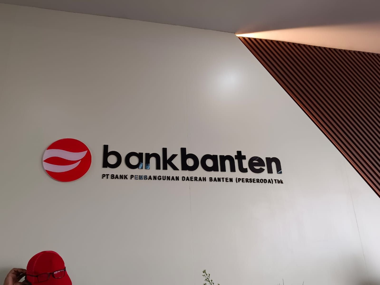 Gedung Baru Belum Dongkrak Saham Bank Banten, BEKS Masih Bergerak Lambat 8 Gedung Baru Belum Dongkrak Saham Bank Banten, BEKS Masih Bergerak Lambat