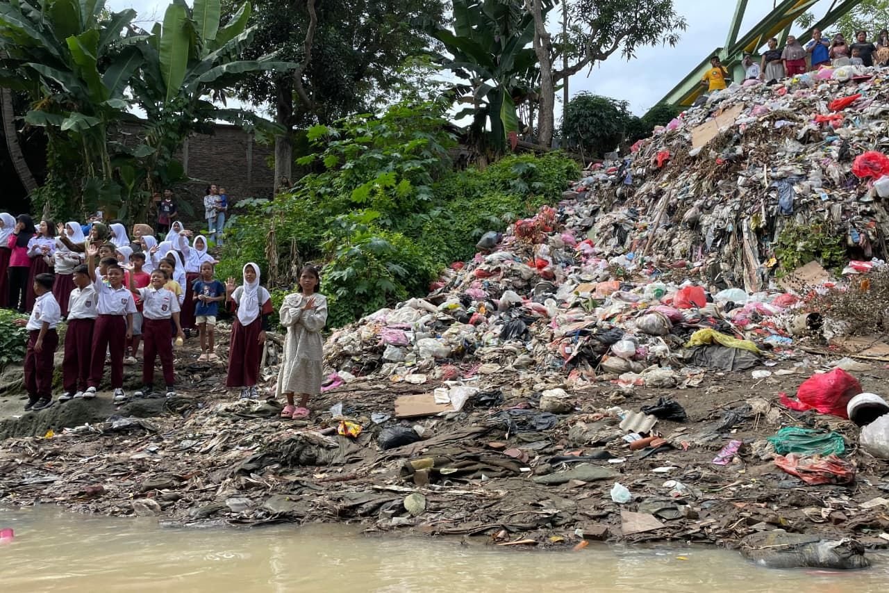 Soroti Bangunan Sempadan Sungai, Andra Soni Minta BPN Cek Izin dan Sertifikat Tanah