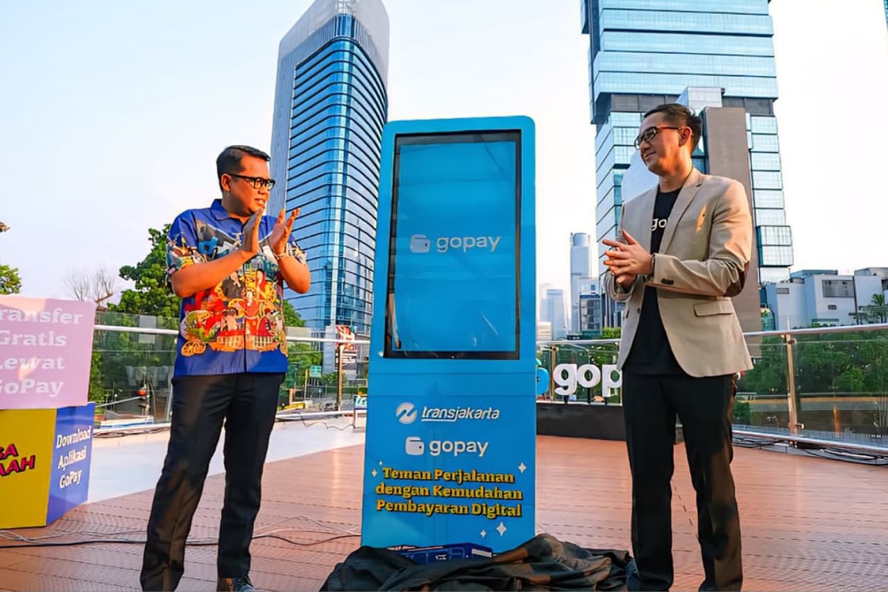 Bayar Tiket Transjakarta Sekarang Bisa Pakai GoPay, Semakin Praktis dan Digital