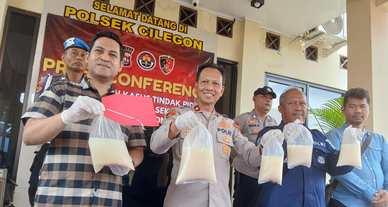 Dua Hari Sekali Dipasok 50 Liter, Polsek Cilegon Gerebek Penjual Tuak di Sukmajaya