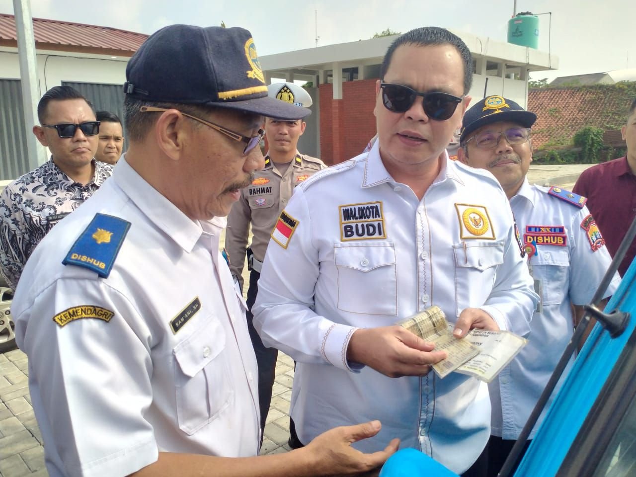 Banyak Angkot Luar Masuk ke Kota Serang, Budi Rustandi Turun Langsung Ikut Penertiban 4 Banyak Angkot Luar Masuk ke Kota Serang, Budi Rustandi Turun Langsung Ikut Penertiban