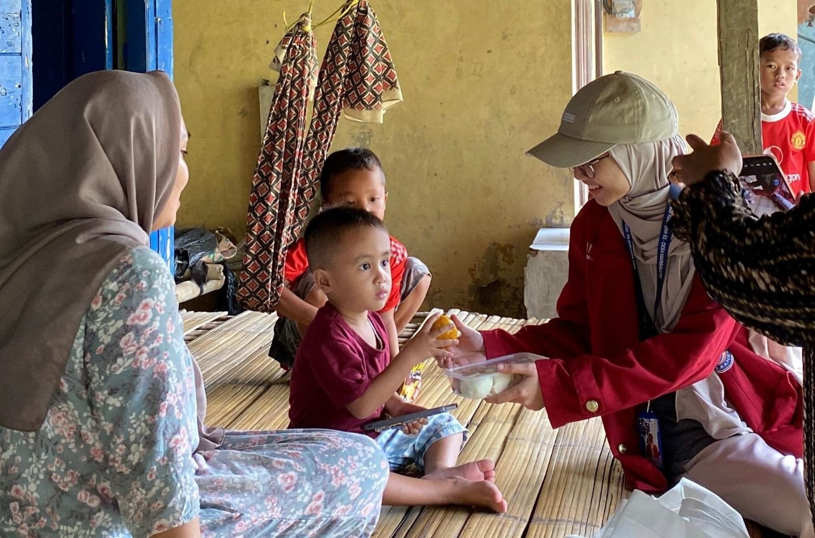 Berbakti! Kelompok 61 KKM Uniba Bantu Program PMT di Desa Margaluyu di Lebak 5 Berbakti! Kelompok 61 KKM Uniba Bantu Program PMT di Desa Margaluyu di Lebak