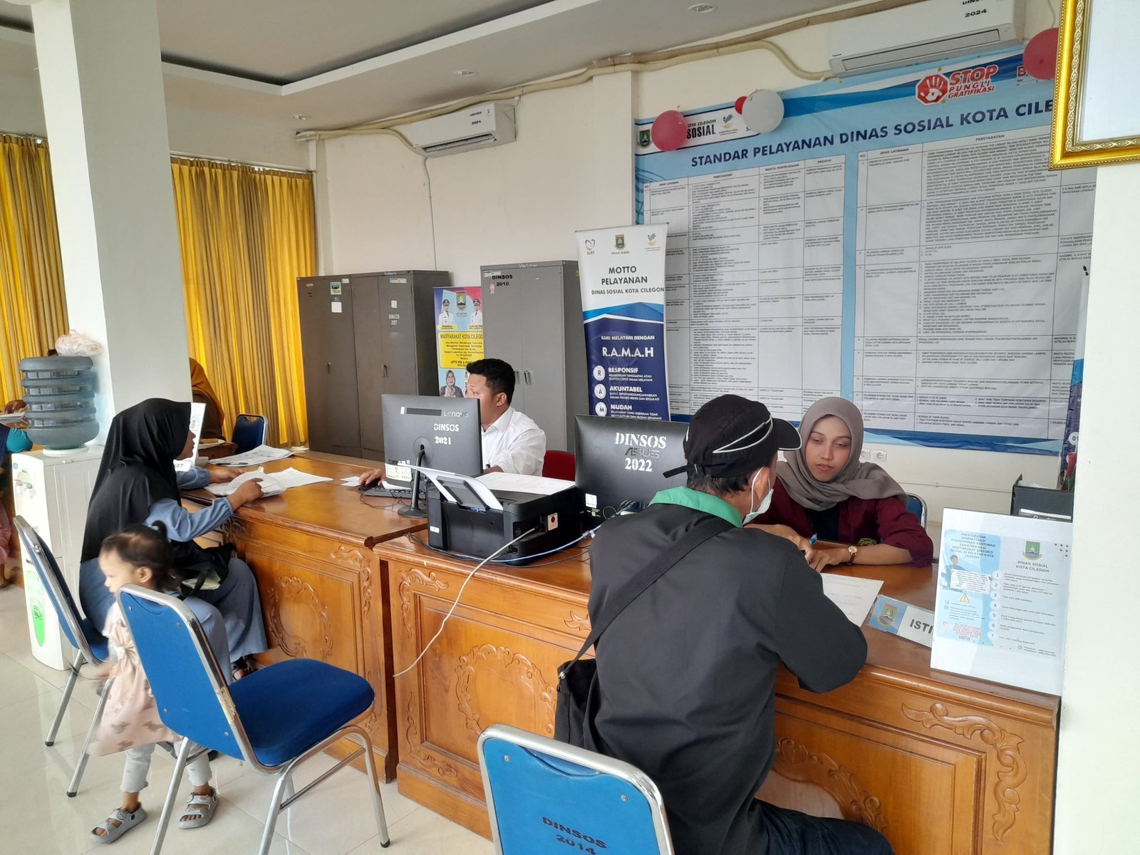 Jadi Syarat Beasiswa Cilegon Juare, Pemohon Surat Keterangan Tidak Mampu di Dinsos Cilegon Membludak 4 Jadi Syarat Beasiswa Cilegon Juare, Pemohon Surat Keterangan Tidak Mampu di Dinsos Cilegon Membludak