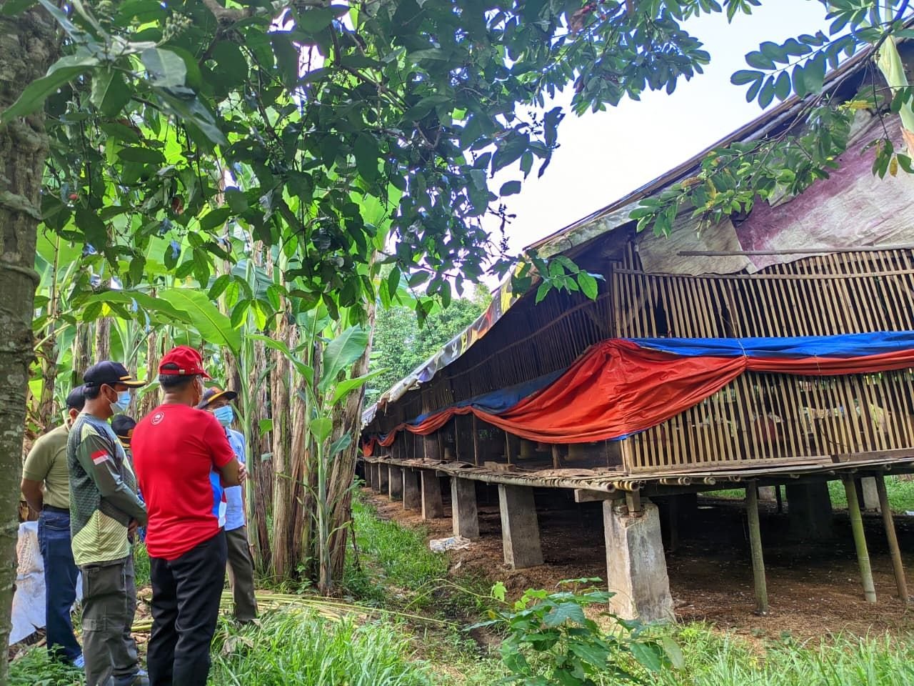 Sebabkan Lalat Serbu Pemukiman, Satpol PP Kabupaten Serang Bakal Tindak Tegas Ternak Ayam di Waringinkurung 1 Sebabkan Lalat Serbu Pemukiman, Satpol PP Kabupaten Serang Bakal Tindak Tegas Ternak Ayam di Waringinkurung