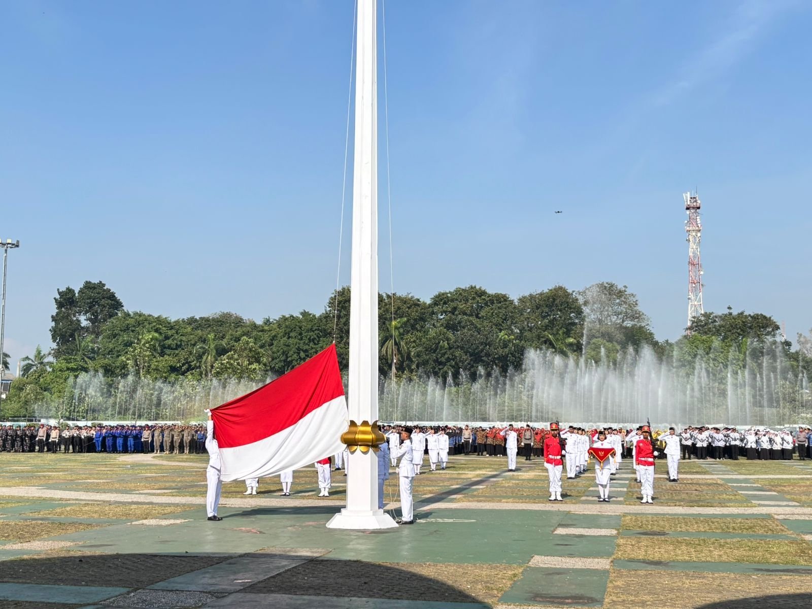 Rayakan HUT RI Ke-80, Walikota Cilegon Robinsar Komitmen Akan Tingkatkan Pelayanan Untuk Masyarakat