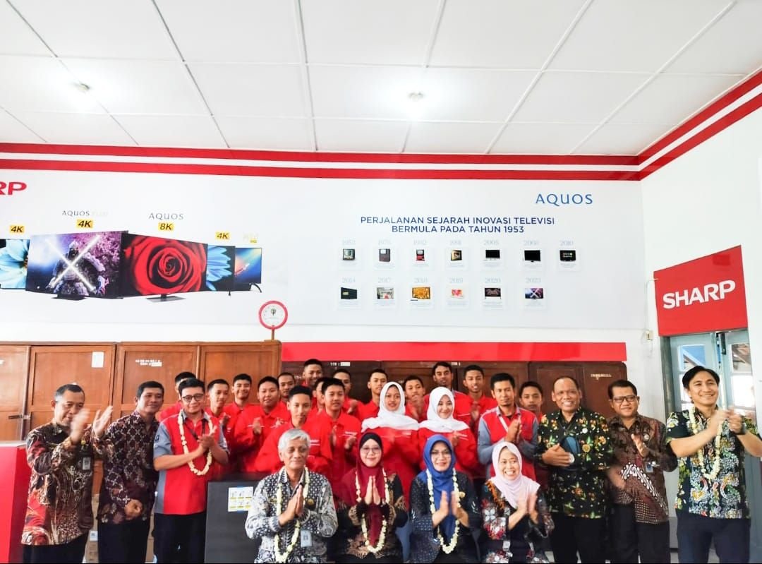 Sharp Perkuat Pendidikan Vokasi di SMKN 2 Yogyakarta 1 Sharp Perkuat Pendidikan Vokasi di SMKN 2 Yogyakarta