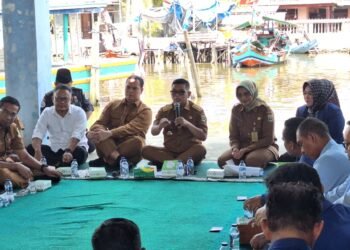 Andra Soni Dihujani Curhatan Nelayan Banten, BBWSC3 Jadi Sorotan 6 Andra Soni dengar curhat nelayan