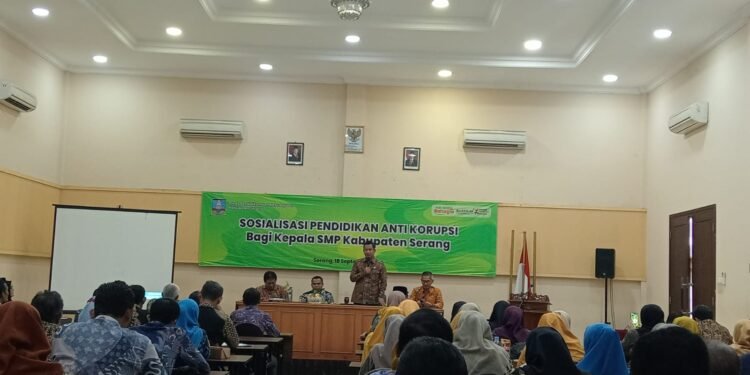 Kelola Dana BOS, Kepsek SMP di Kabupaten Serang Diberi Pendidikan Anti Korupsi 1 BOS