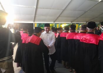 Dimyati Tantang Walikota Cilegon Robinsar, Buat Aturan Siswa Wajib Hafal Juz Amma 7 Dimyati tantang Robinsar