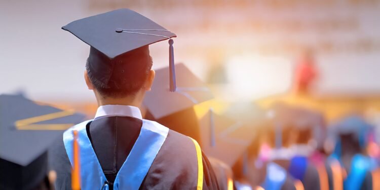 Hindari Jebakan Kuliah, Ini Strategi Lulus Tepat Waktu Kata Akademisi 1 Ilustrasi ITPLN