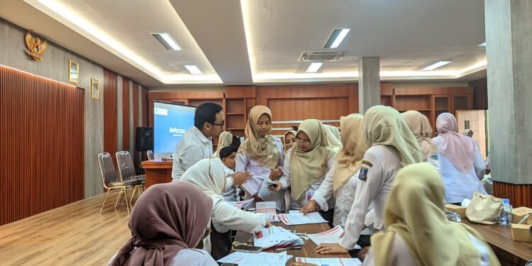Payroll Bakal Dipindah, Puluhan PPPK Tenaga Kesehatan Pemkab Serang Mendadak Buka Rekening Bank Banten 1 PPPK