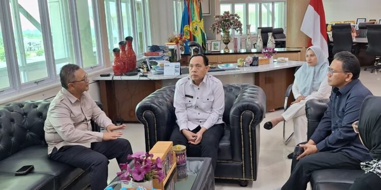 Kunjungan KPID Banten ke Untirta.