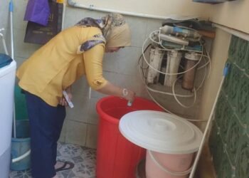 Pancaroba, Waspada Kasus DBD Meningkat, Dinkes Pandeglang Ajak Warga Terapkan PSN 1 Pemeriksaan jentik nyamuk DBD