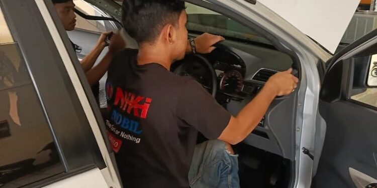 Service AC mobil