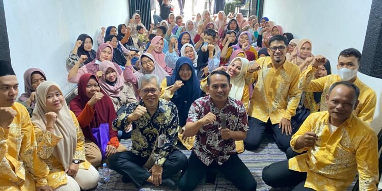 Dinkop UKM Kota Cilegon Salurkan Rp150 Juta Dana Bergulir ke 92 UMKM 1 Penyaluran dana bergulir di UPTD 2 oleh Dinkop UKM Kota Cilegon pada Kamis, 18 September 2025. (Dokumentasi Dinkop UKM Kota Cilegon)