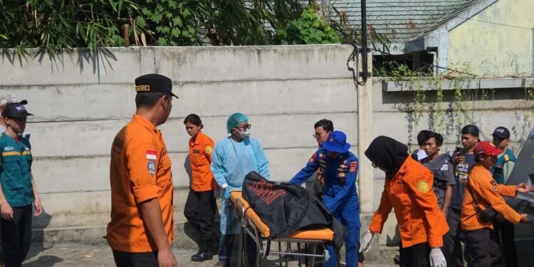 Wisatawan Tenggelam di Pantai Anyer Ditemukan Tak Bernyawa 1 Meninggal dunia
