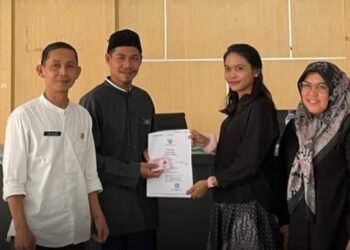 Kejari Pandeglang Salurkan Kartu Identitas Anak untuk Puluhan Anak Panti Asuhan 1 Kejari Pandeglang