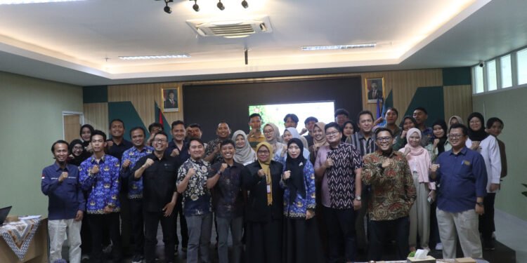 Untirta Pertahankan Ekosistem Mangrove, Kaji Bersama PT ASC 1 mangrove