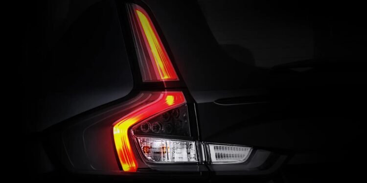 Suzuki New XL7 Hybrid Alpha Kuro Diluncurkan, Ini Fitur Barunya 1 mobil