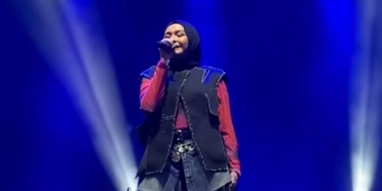 Salma Salsabil Umumkan Kelahiran Anak di Pestapora 2025, Warganet Malah Kebingungan 1 Salma Salsabil