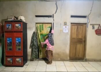 Korban Tanah Bergerak di Lebak Bertahan di Rumah Retak, Tak Punya Uang untuk Pindah 1 tanah bergerak Lebak