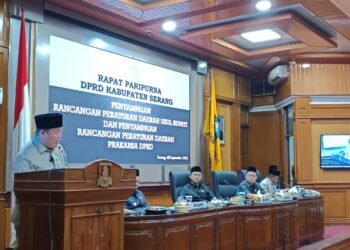 3.242 Warga Kabupaten Serang Jadi Penyandang Disabilitas, DPRD Dorong Raperda Perlindungan 2 Anggota DPRD Kabupaten Serang Fraksi Partai golongan Karya (Golkar) Medi Subandi saat menyampaikan Raparda Prakarsa DPRD Kabupaten Serang, Senin (8/9).