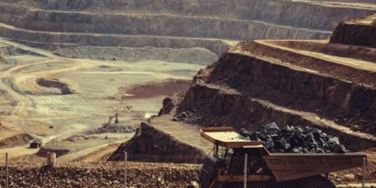 Harga Emas Terus Naik, Permintaan Fabrikasi Diprediksi Bakal Turun 1 emas