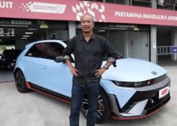 Pebalap Fitra Eri Tes Kecepatan Mobil Listrik Hyundai Ioniq 5 N di Sirkuit Mandalika, Segini Waktu Tempuhnya 2 fitra eri