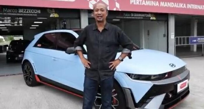 Pebalap Fitra Eri Tes Kecepatan Mobil Listrik Hyundai Ioniq 5 N di Sirkuit Mandalika, Segini Waktu Tempuhnya 1 fitra eri