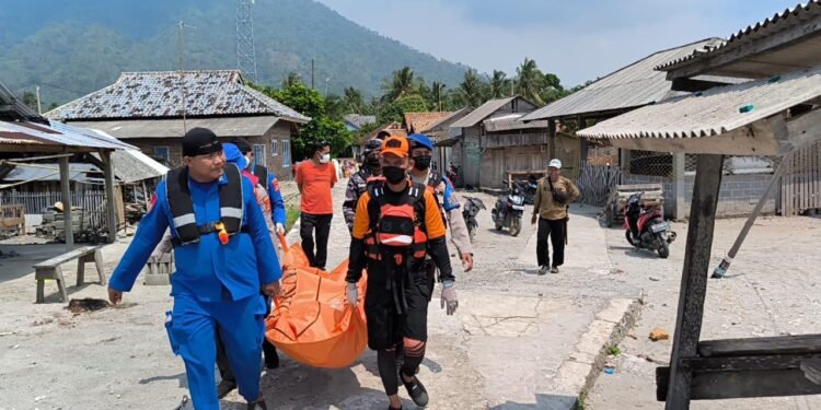 Digulung Ombak, Nelayan Labuan yang Hilang di Selat Sunda Ditemukan Meninggal 1 nelayan hilang di pandeglang