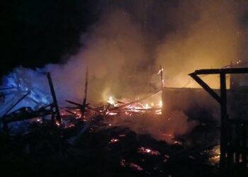 rumah lansia ludes terbakar